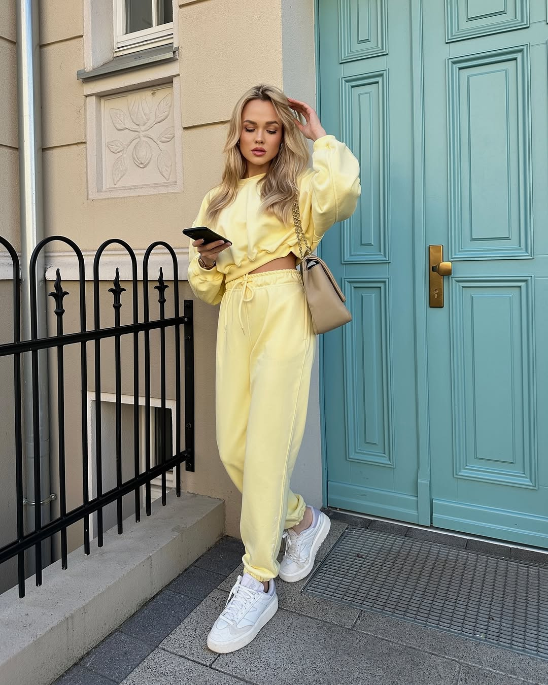 Tavaszi színtrendek 2025 vajsárga